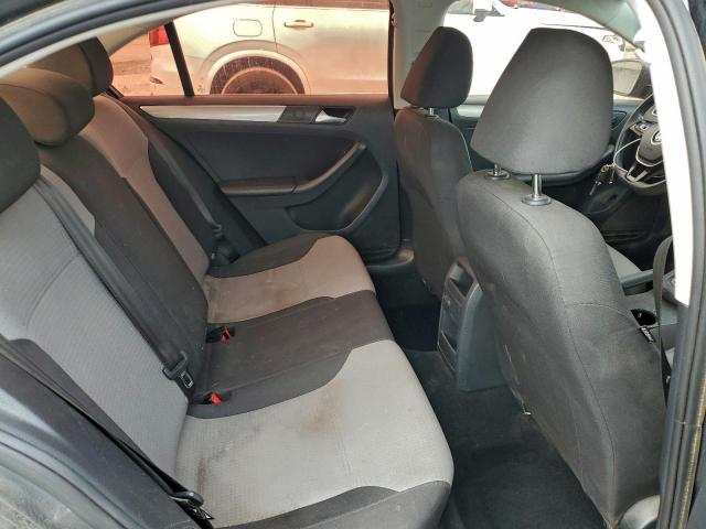 Volkswagen Jetta S Image 4