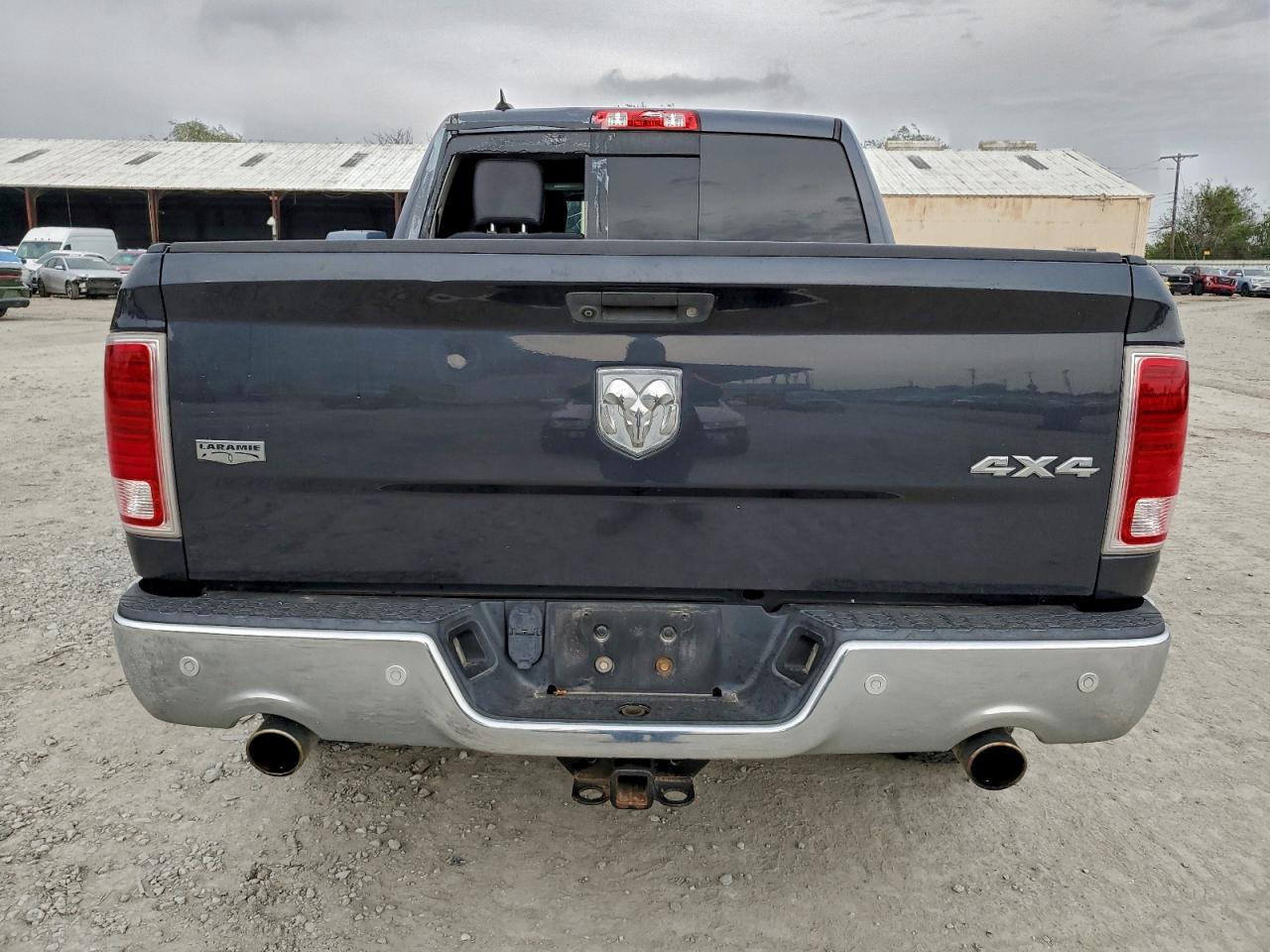 Ram 1500 Laramie Image 6