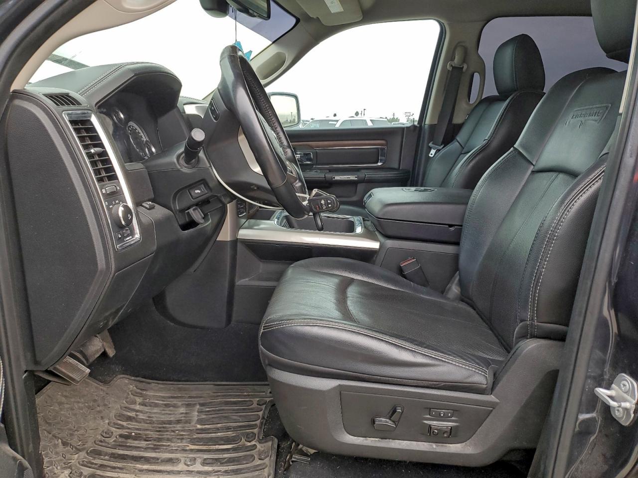 Ram 1500 Laramie Image 11