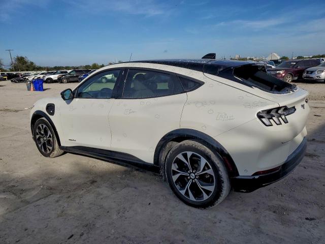 Ford Mustang Premium Image 9