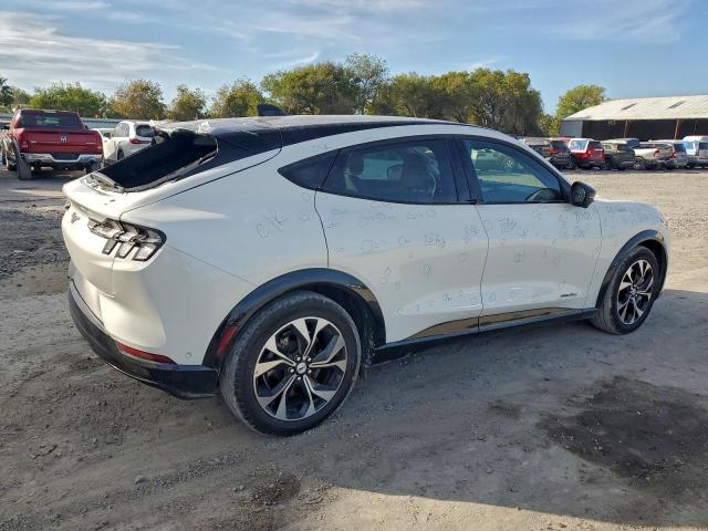 Ford Mustang Premium Image 8