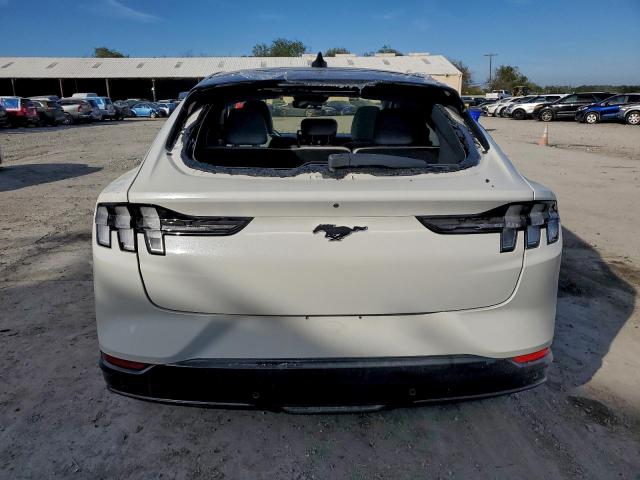 Ford Mustang Premium Image 7