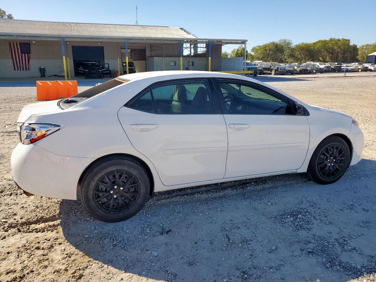 Toyota Corolla L Image 10
