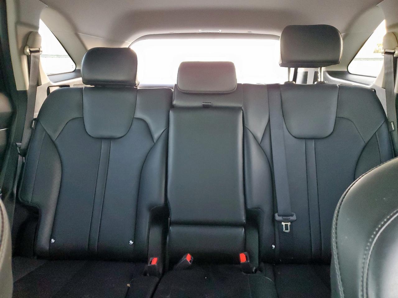 Kia Sorento S Image 3