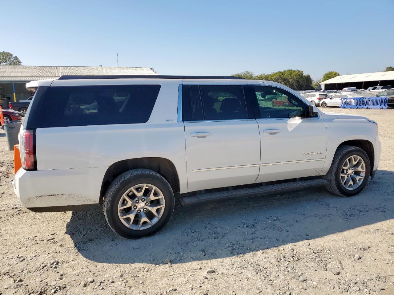 GMC Yukon C1500 Slt Image 5