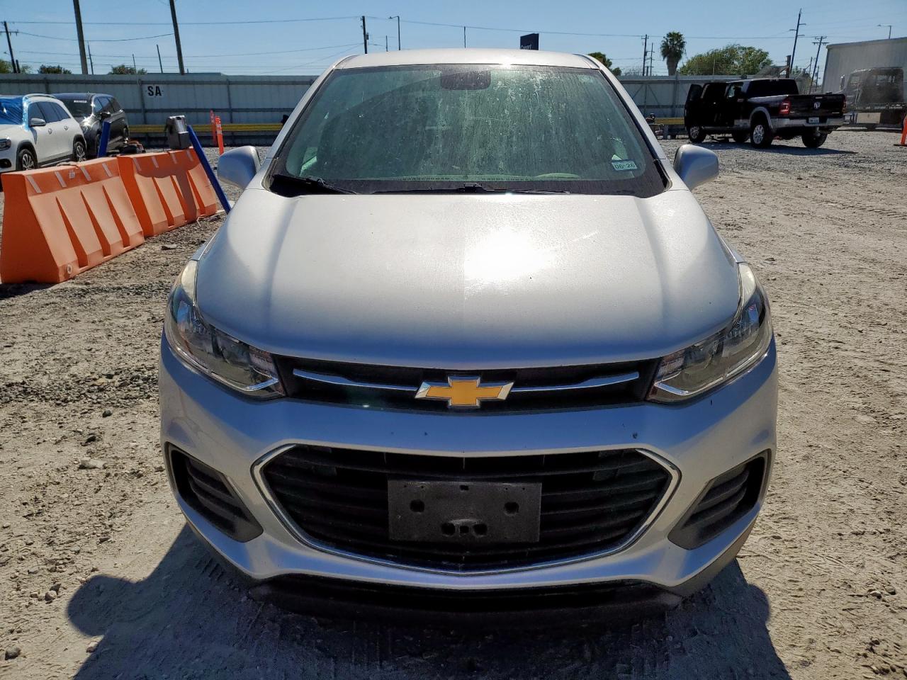 Chevrolet Trax Ls Image 12