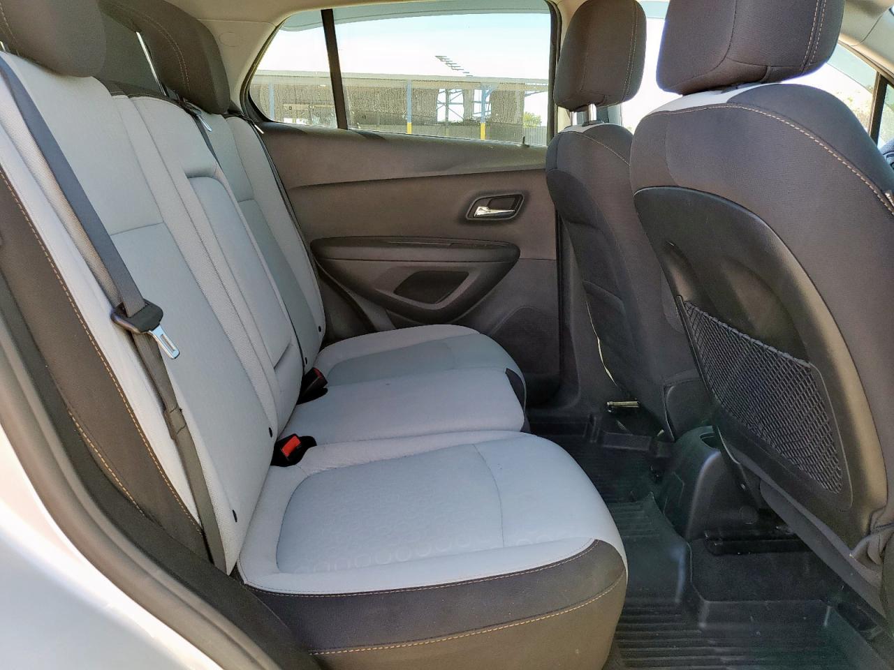 Chevrolet Trax Ls Image 11