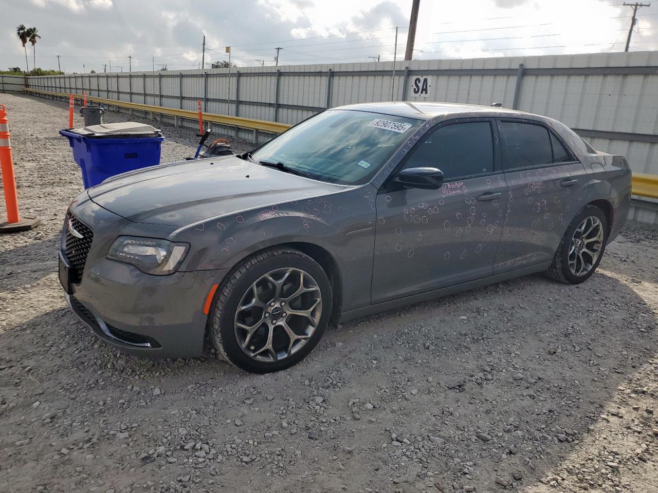 Chrysler 300 Touring Image 1