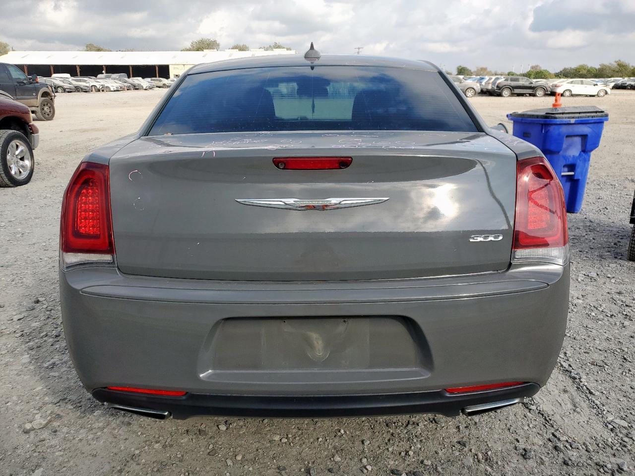 Chrysler 300 Touring Image 4