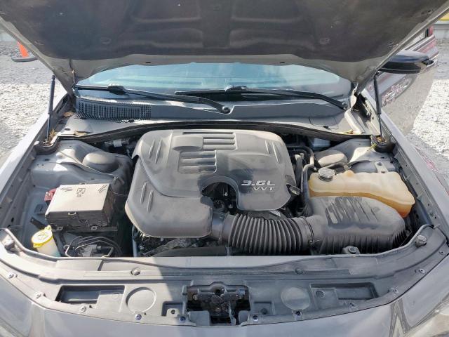 Chrysler 300 Touring Image 3