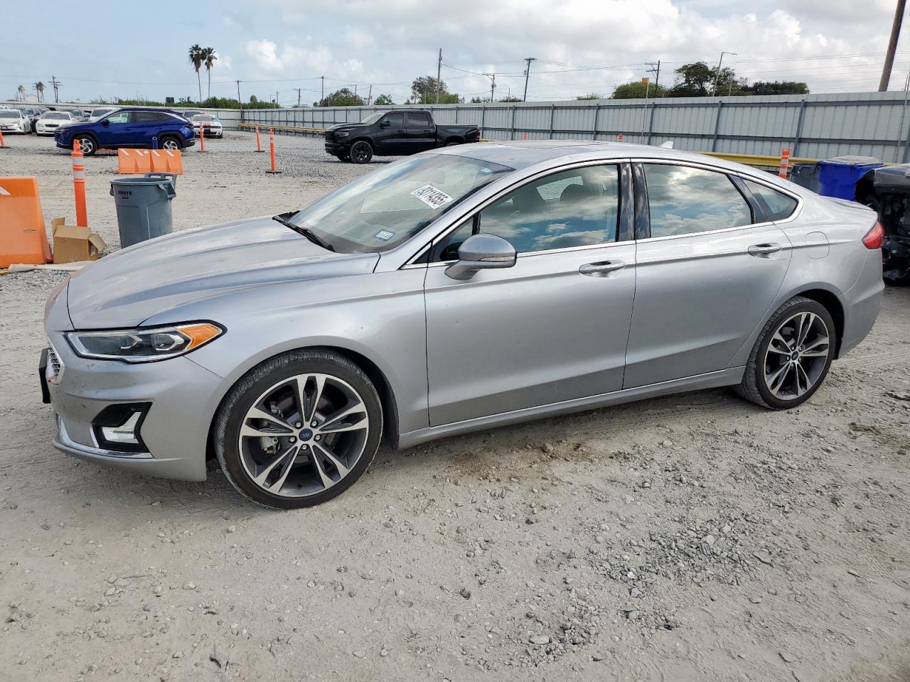 Ford Fusion Titanium Image 1