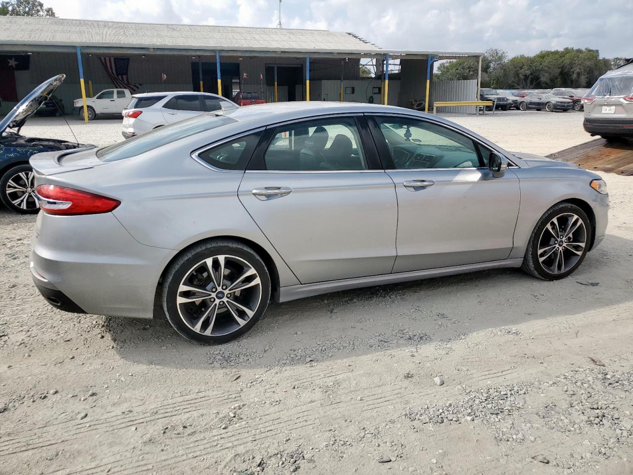 Ford Fusion Titanium Image 11