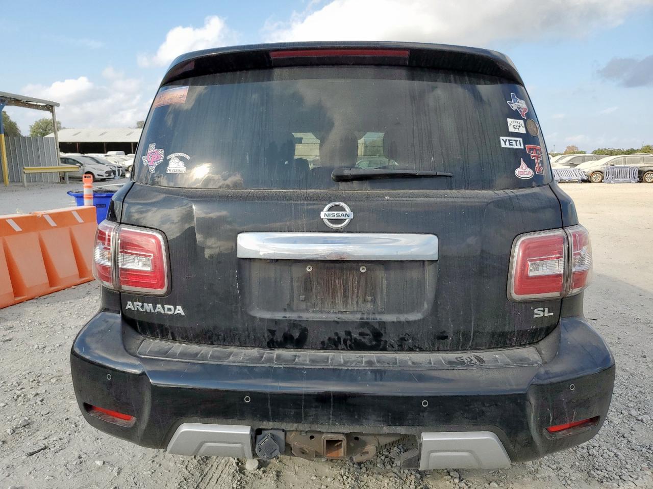 Nissan Armada Sv Image 6