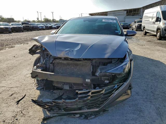 Hyundai ELANTRA Limited Image 2