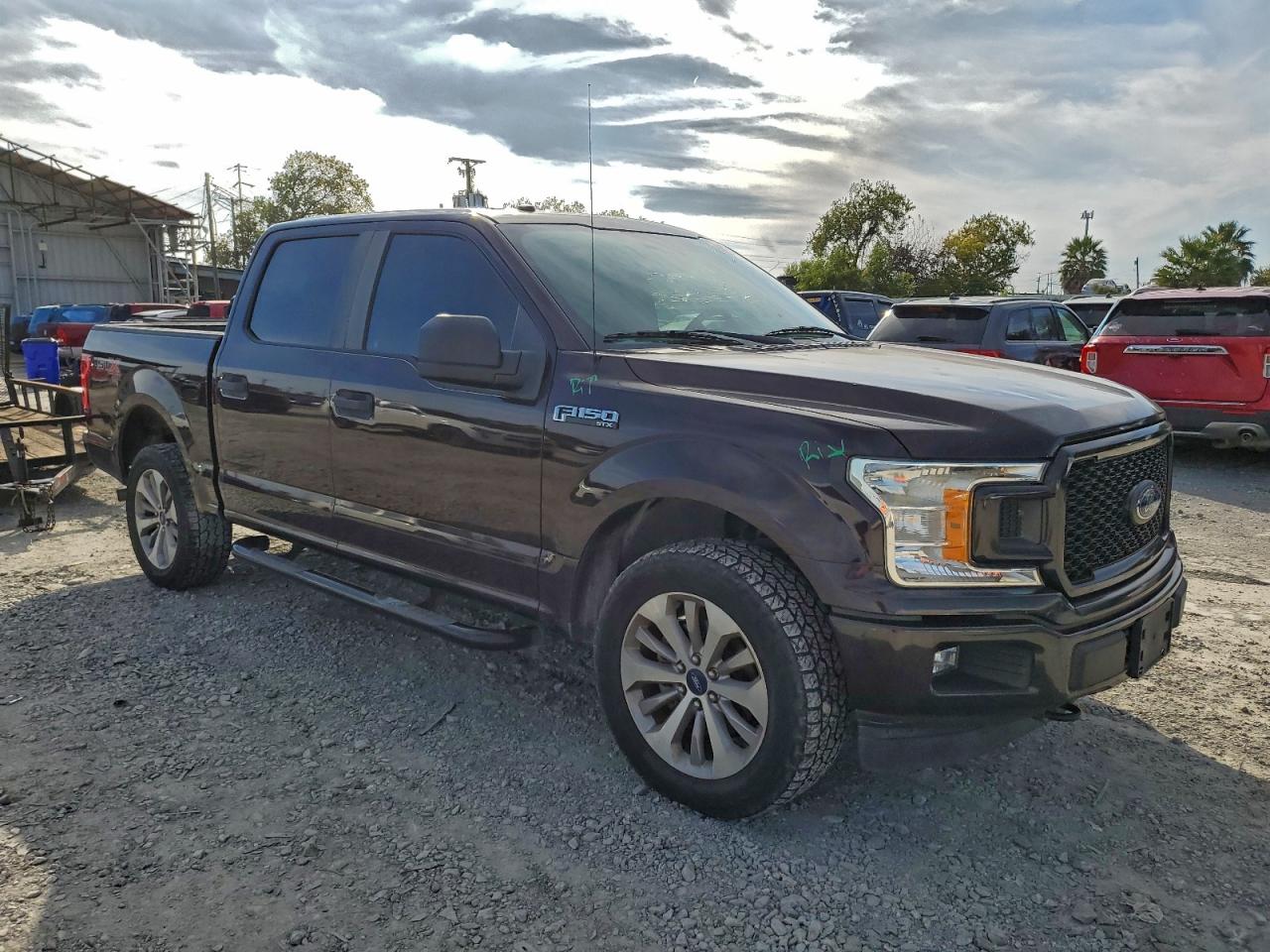 Ford F-150 Supercrew Image 6