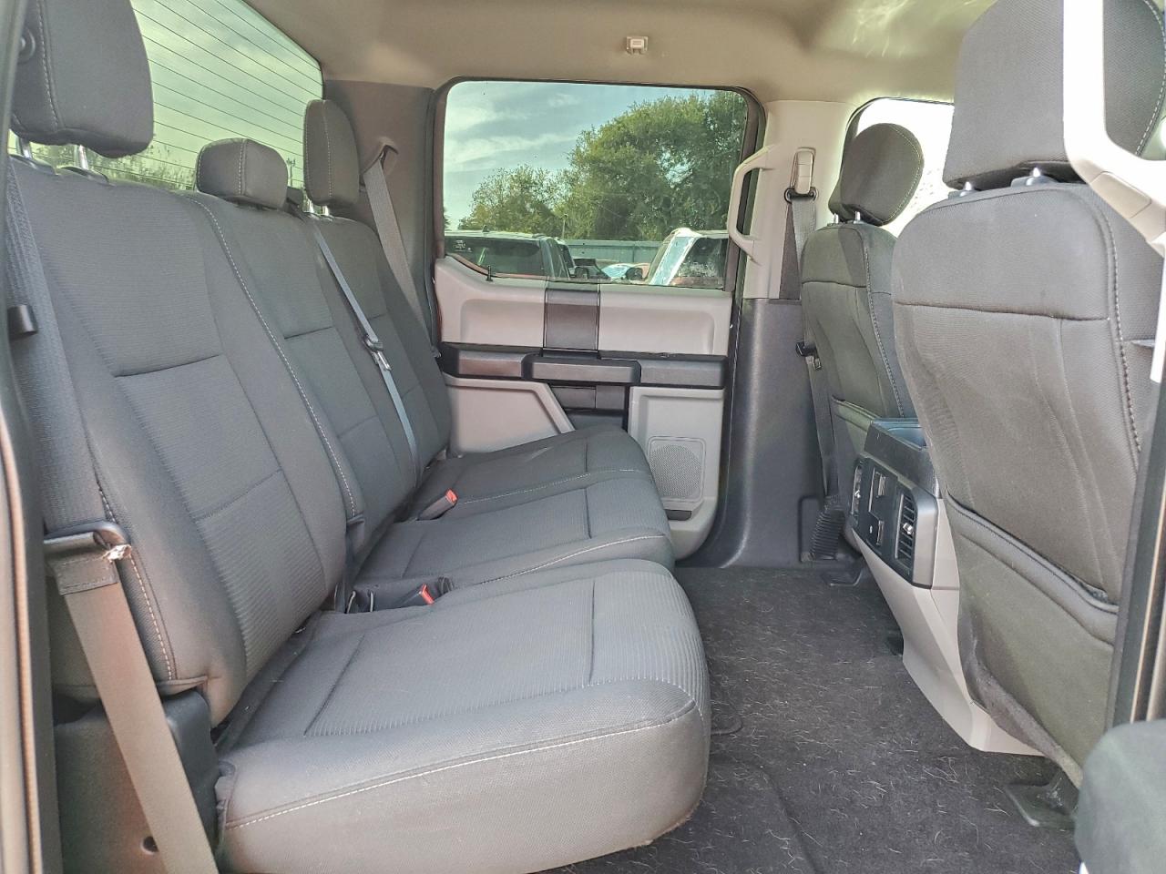 Ford F-150 Supercrew Image 12