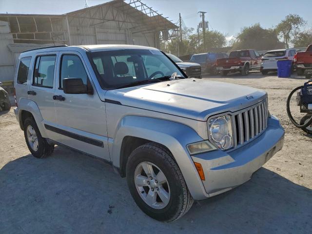 Jeep Liberty Sport Image 3