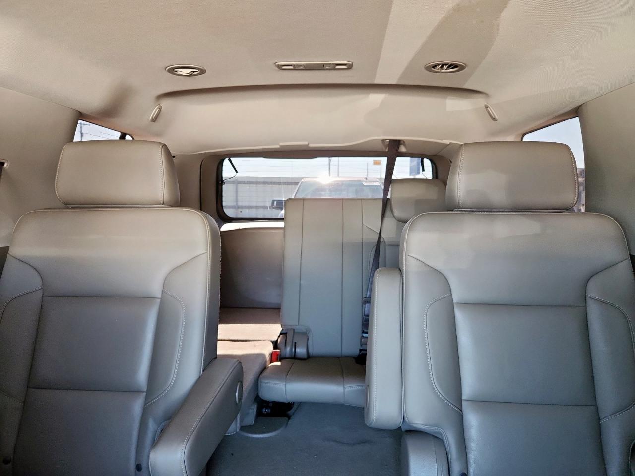 Chevrolet Tahoe C1500 Lt Image 11