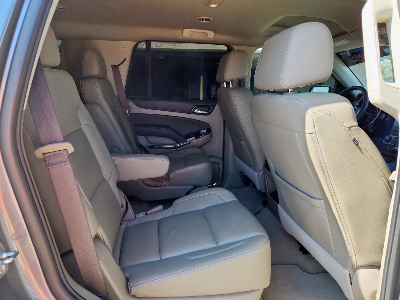 Chevrolet Tahoe C1500 Lt Image 7