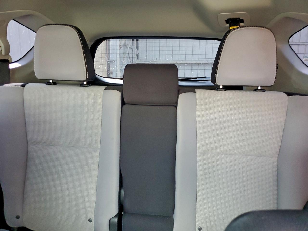 Toyota RAV4 Adventure Image 3