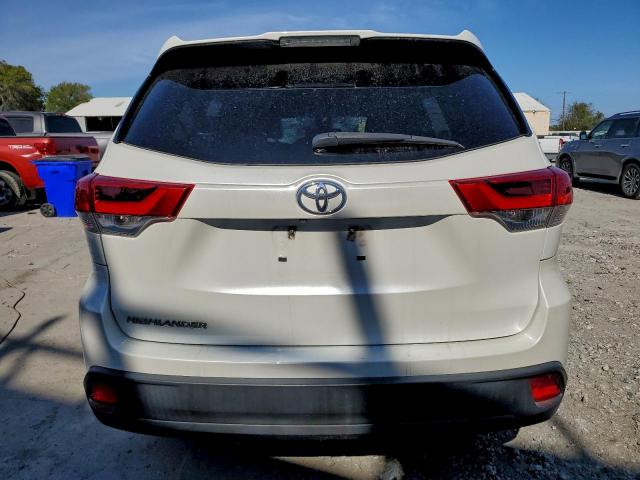 Toyota Highlander Le Image 2