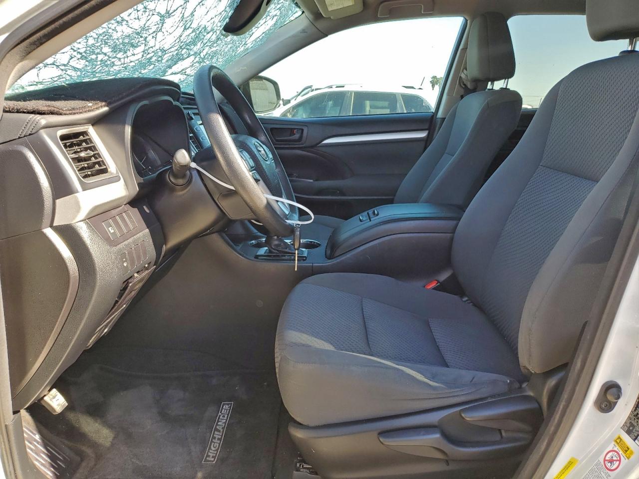 Toyota Highlander Le Image 6