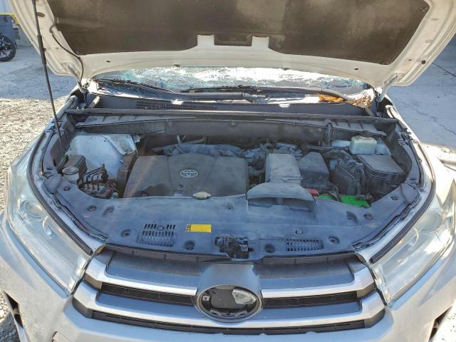 Toyota Highlander Le Image 9