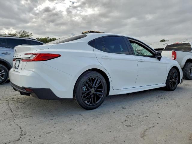 Toyota Camry Xse Image 3