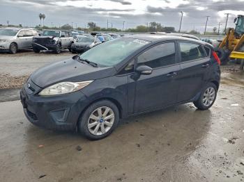  Salvage Ford Fiesta