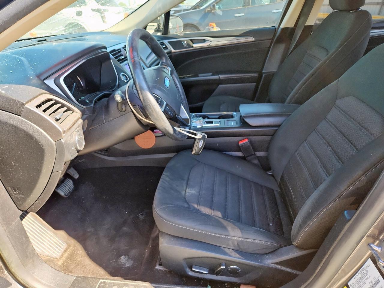 Ford Fusion Se Image 6