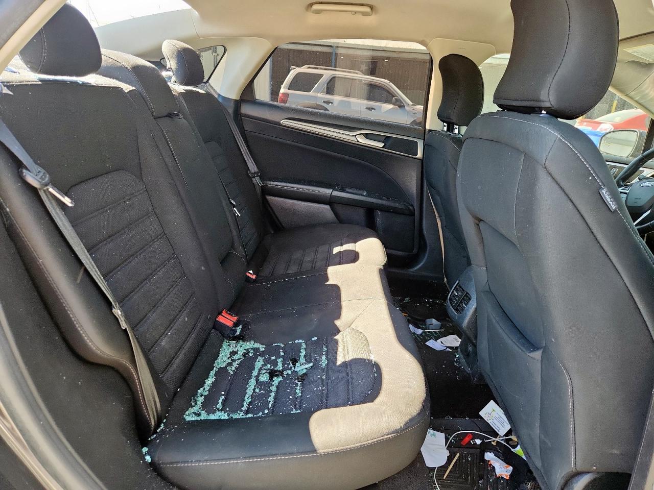 Ford Fusion Se Image 12