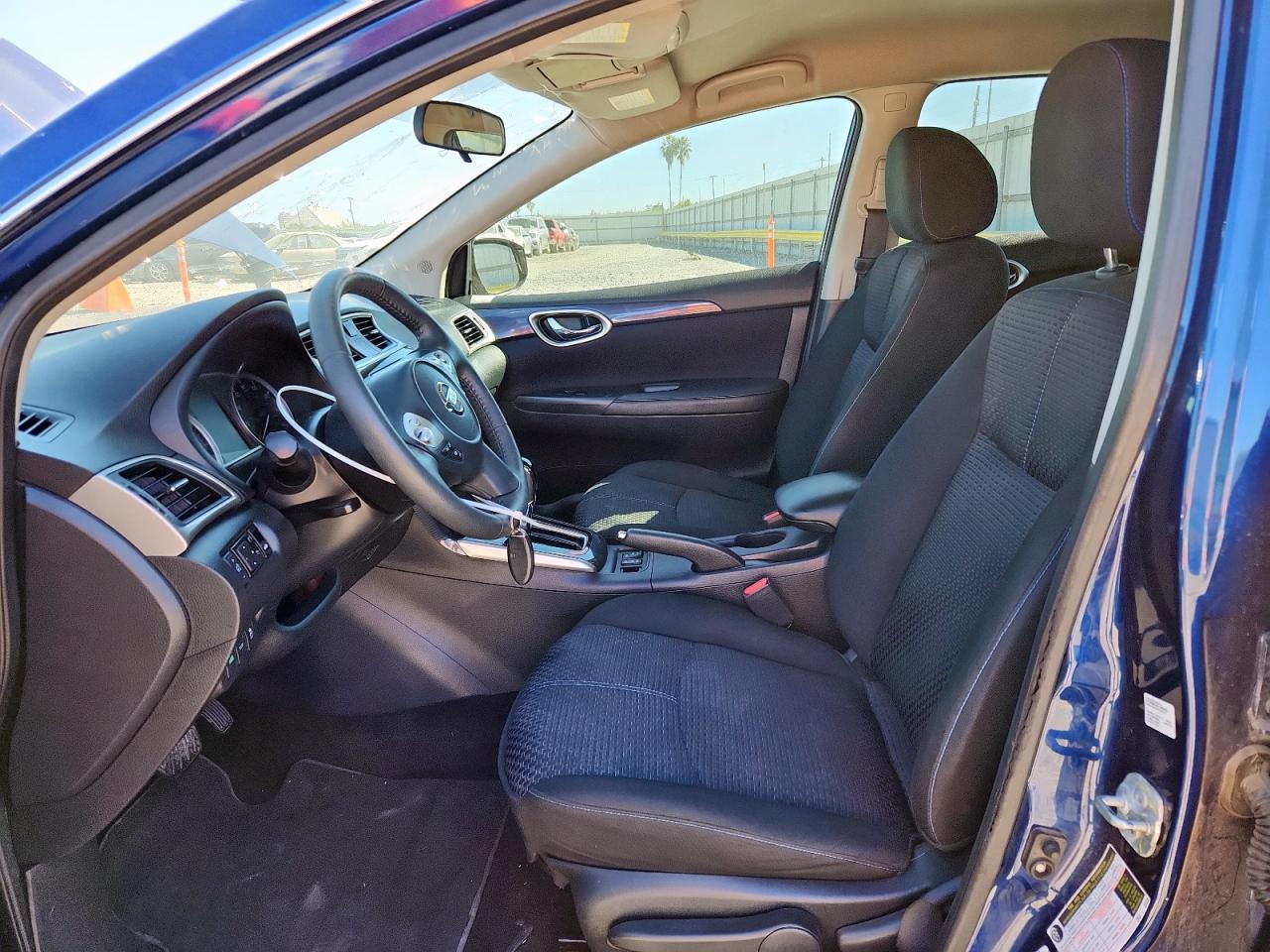 Nissan Sentra S Image 8