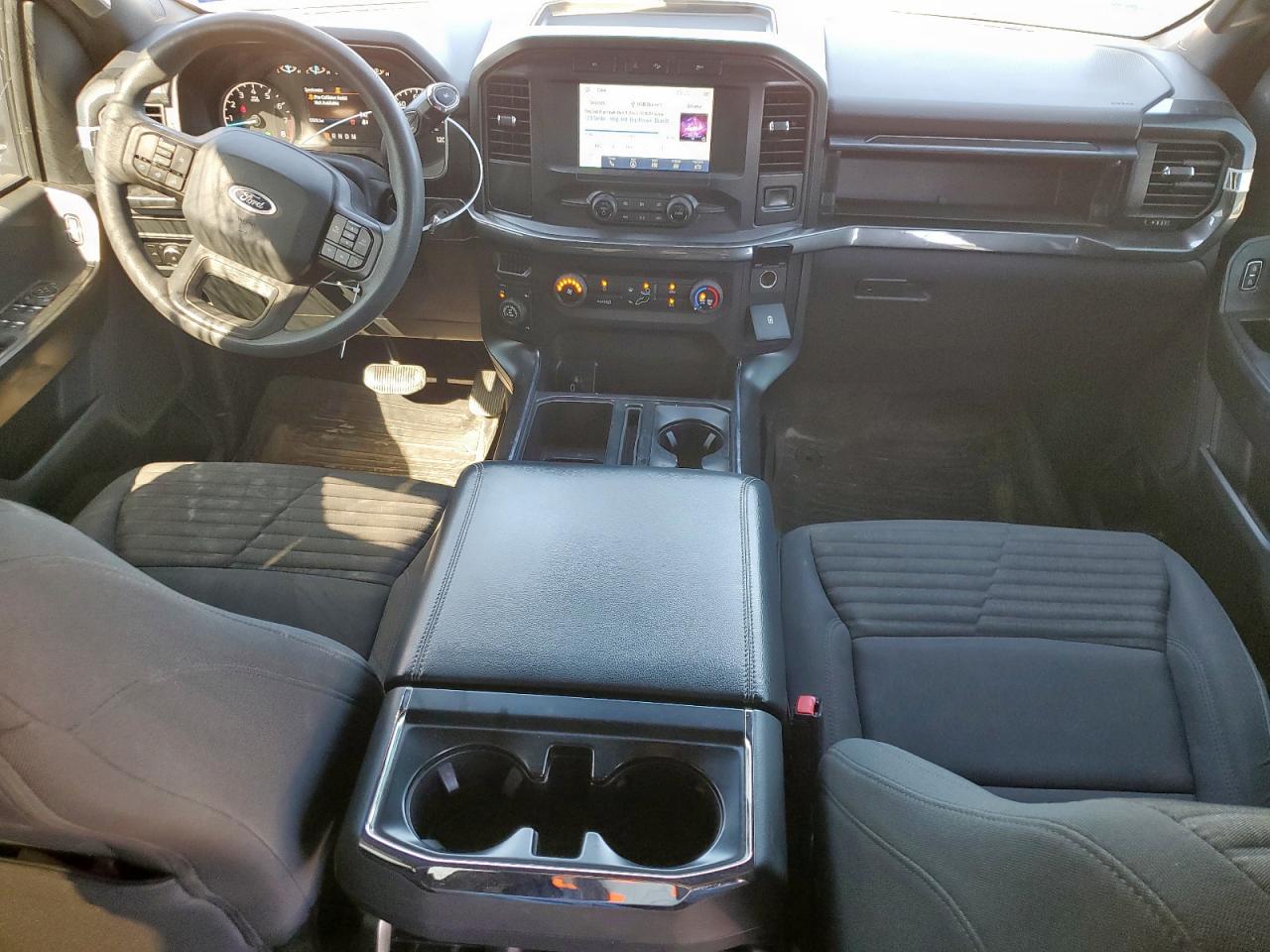 Ford F-150 Supercrew Image 4