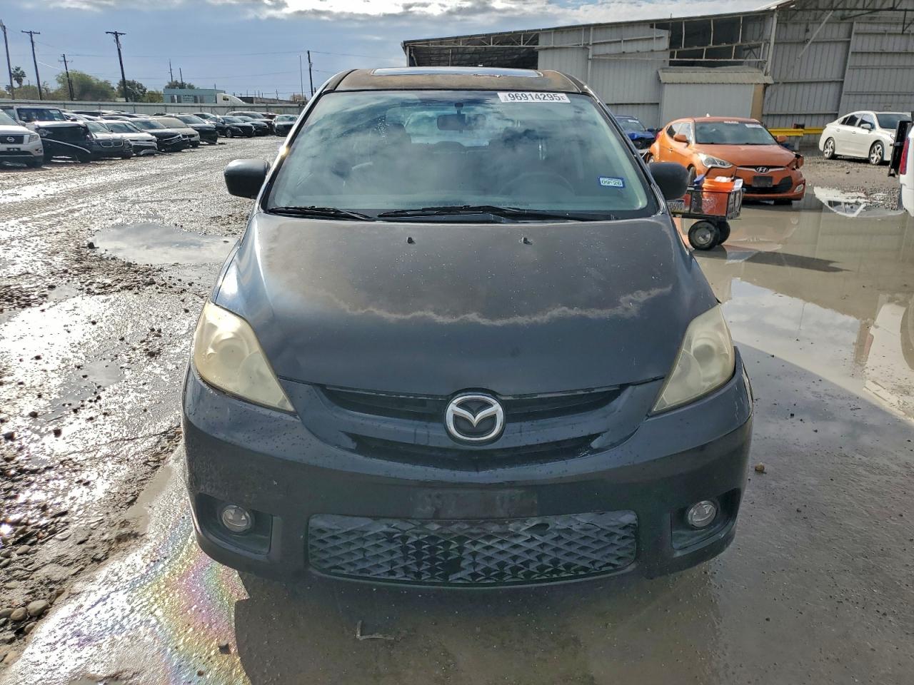 Mazda 5 Image 3