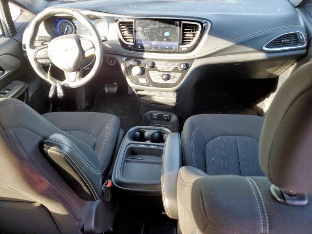 Chrysler Pacifica Touring Image 9