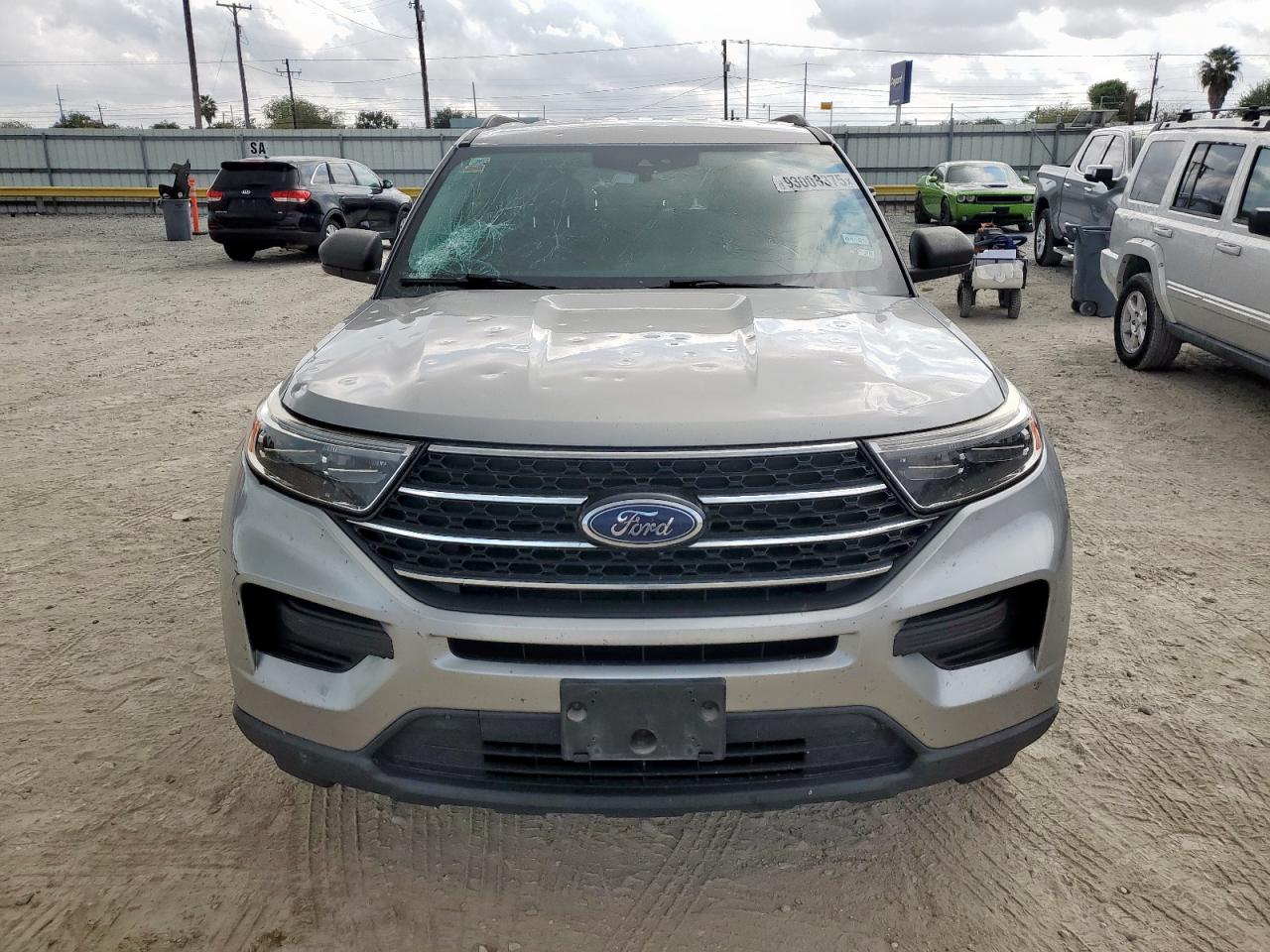 Ford Explorer Xlt Image 11