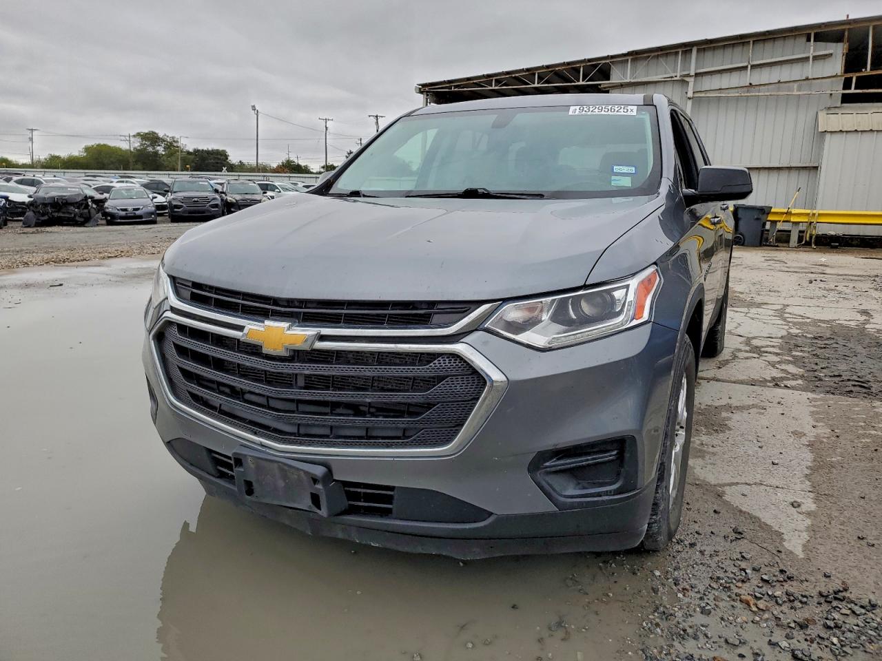 Chevrolet Traverse Ls Image 3