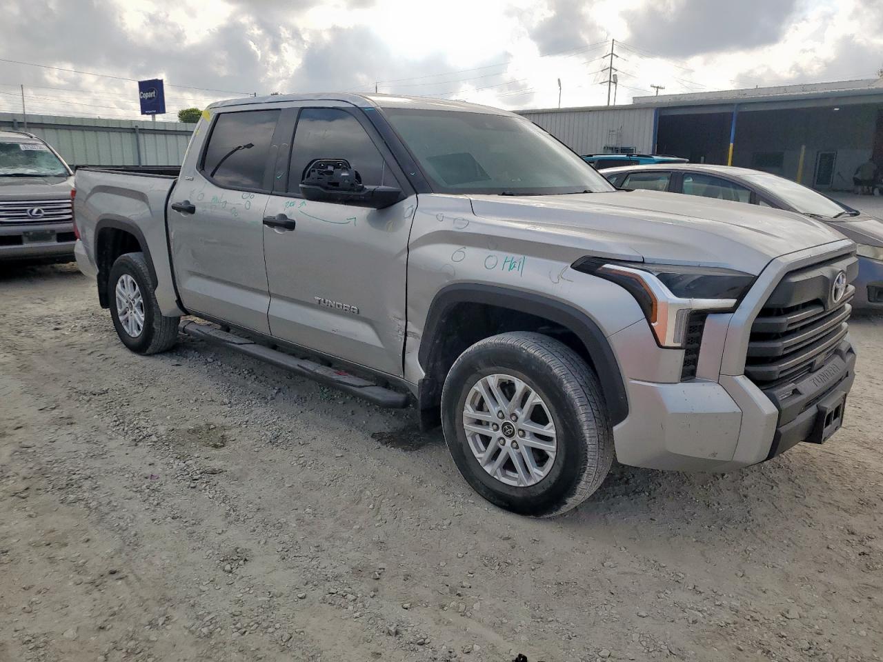 Toyota Tundra Crewmax Sr Image 4
