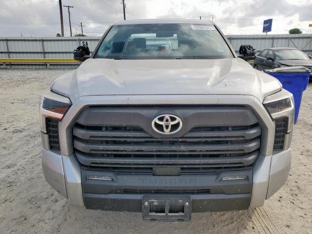 Toyota Tundra Crewmax Sr Image 6