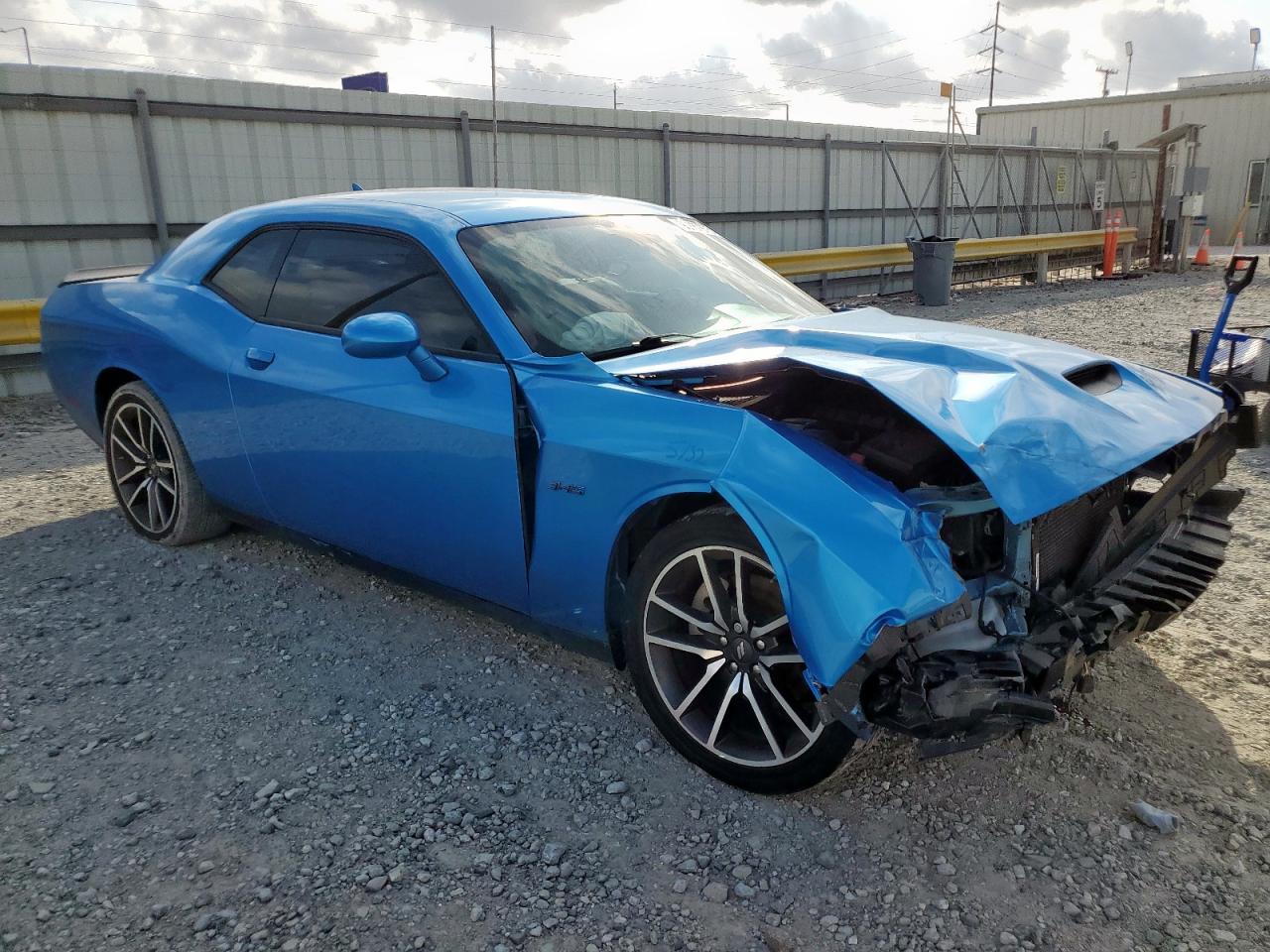 Dodge Challenger R/t Image 10