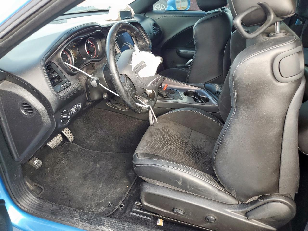 Dodge Challenger R/t Image 2