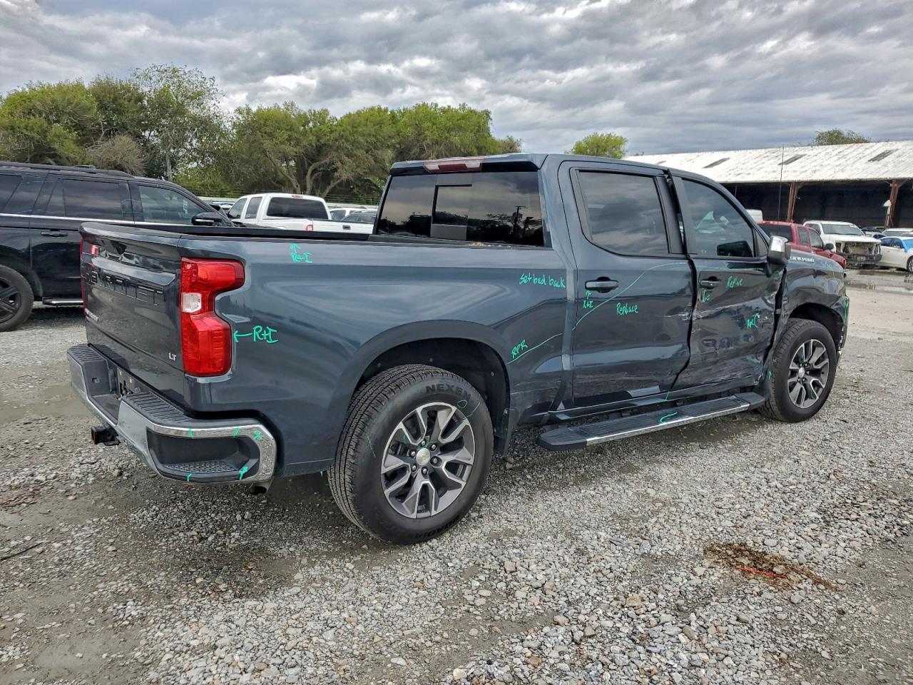 Chevrolet Silverado C1500 Lt Image 11