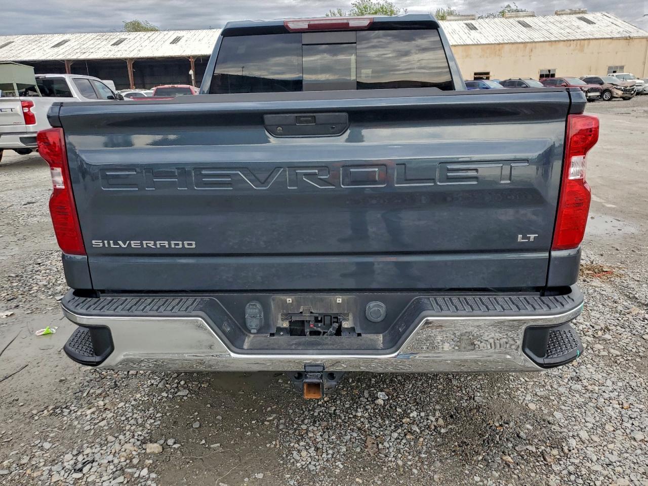 Chevrolet Silverado C1500 Lt Image 4