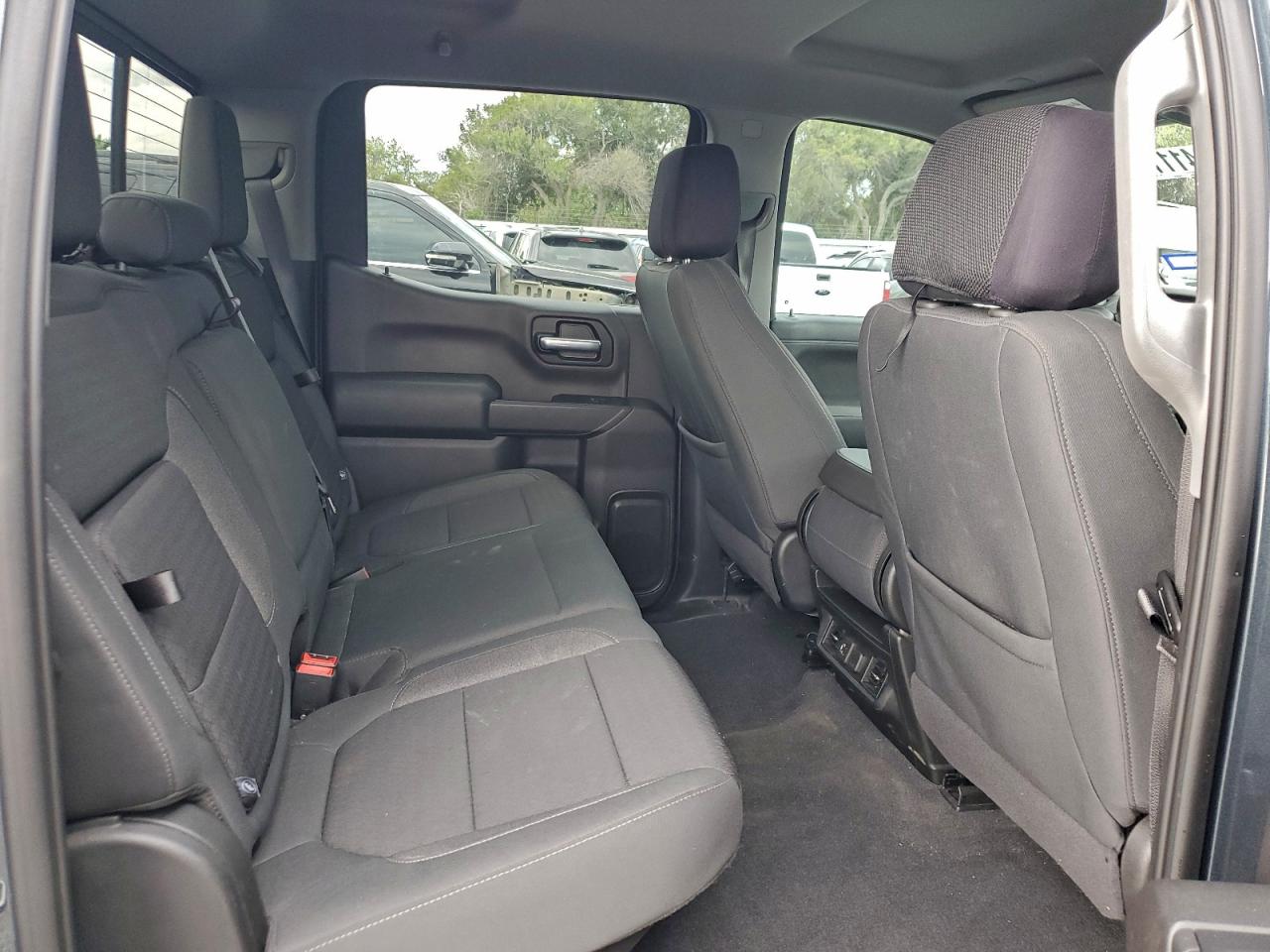 Chevrolet Silverado C1500 Lt Image 8