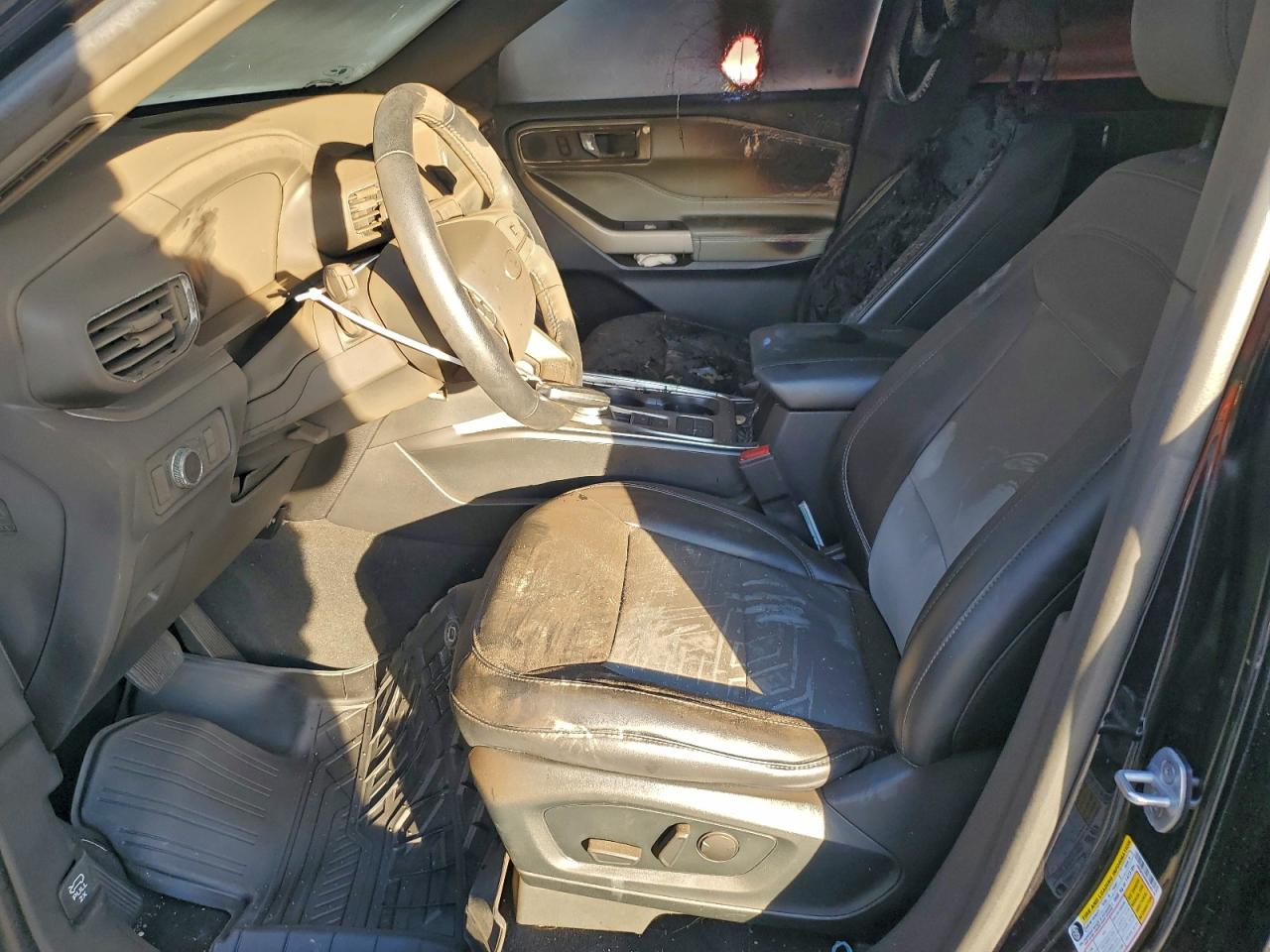 Ford Explorer Xlt Image 9