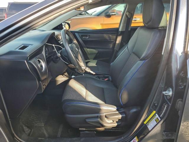 Toyota Corolla L Image 9