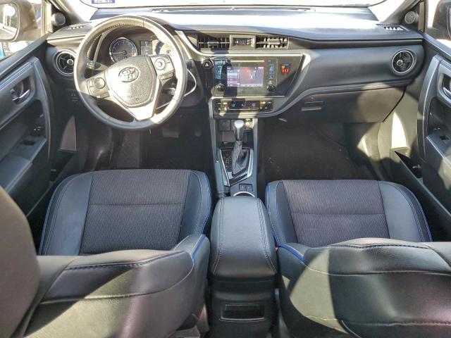 Toyota Corolla L Image 3
