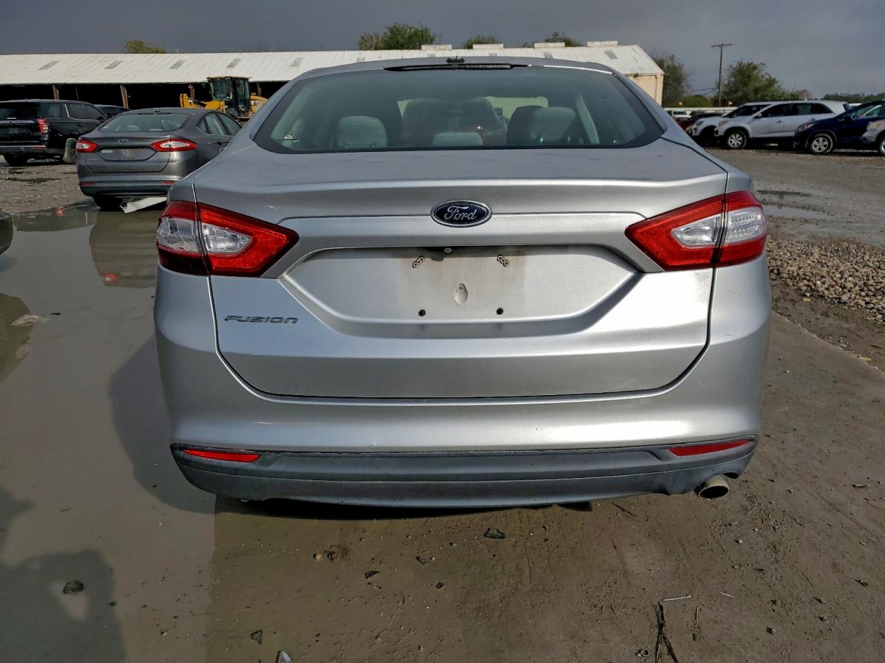 Ford Fusion S Image 8