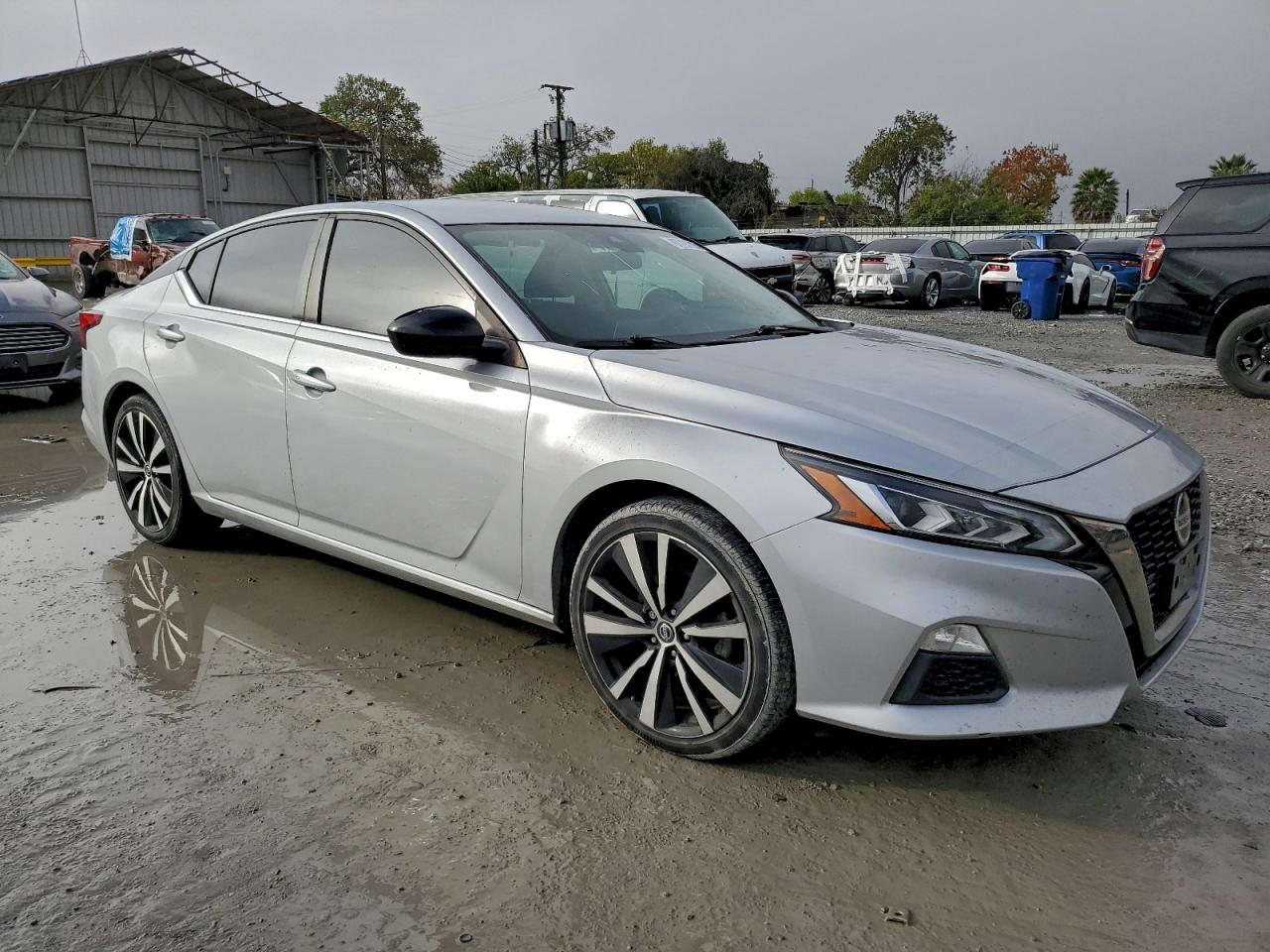 Nissan Altima Sr Image 2