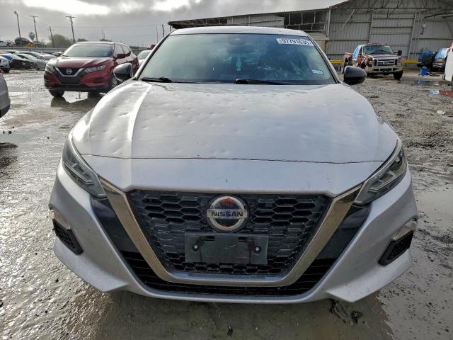 Nissan Altima Sr Image 7